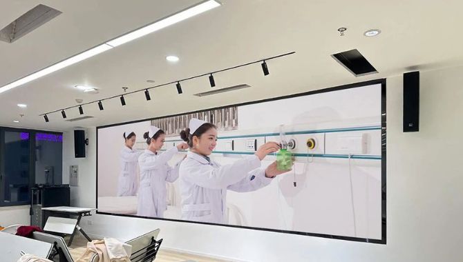 Advantages of led display in hospital