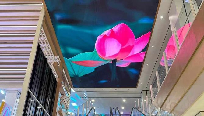 Installation of led display in shopping center