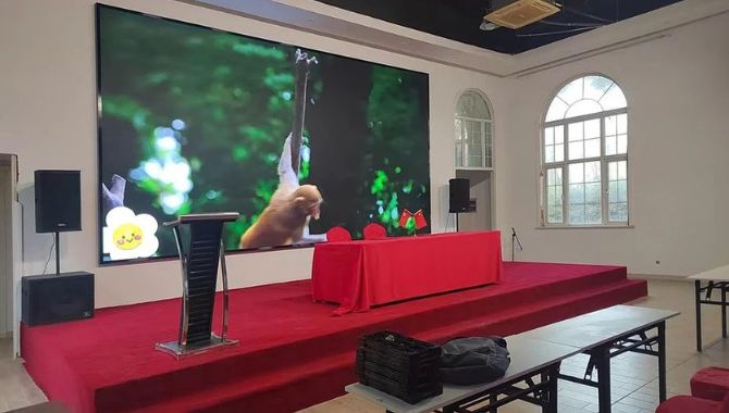 Training institutions the advantages of led display